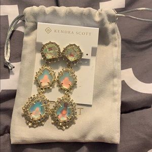 Kendra Scott aria clip on!